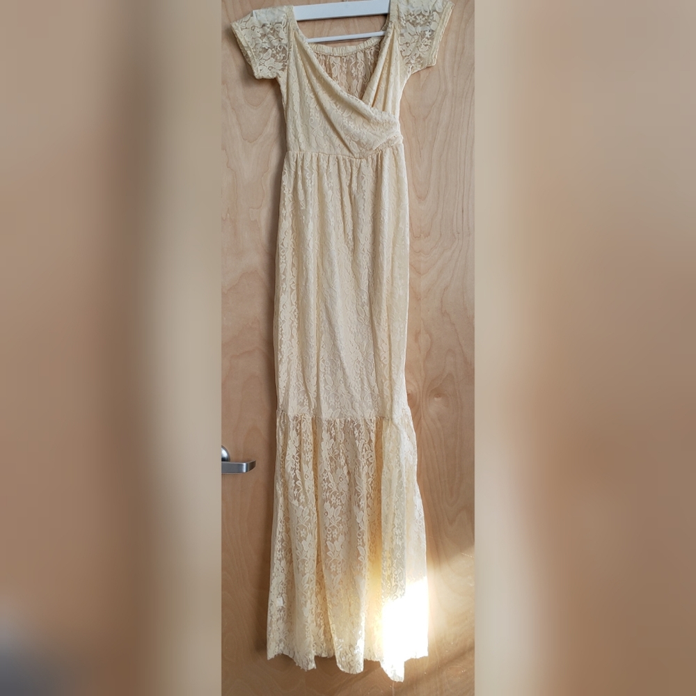 Lace Maternity "shoot" dress